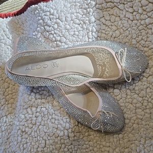 ALDO Silver Rhinestone Embellished Ballet Style Flats, Womens Size 8.5
